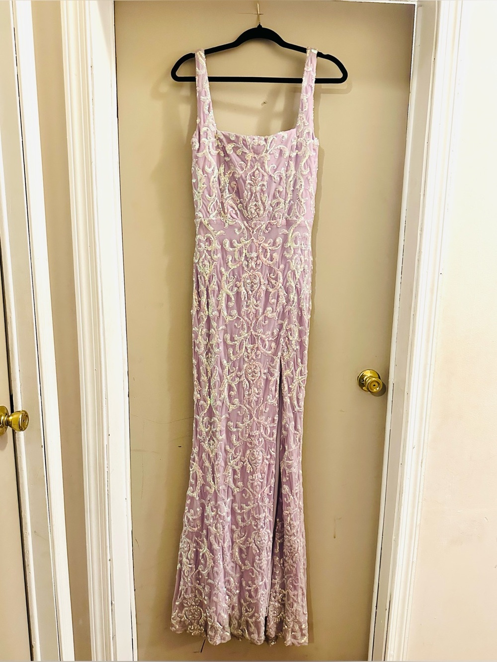 Elegant Lavender Beaded Evening Gown - Sleeveless Formal Dress